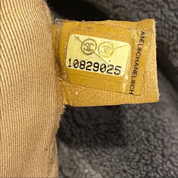 *RARE FIND*AUTHENTIC CHANEL TOTE BAG - Picture 12 of 14